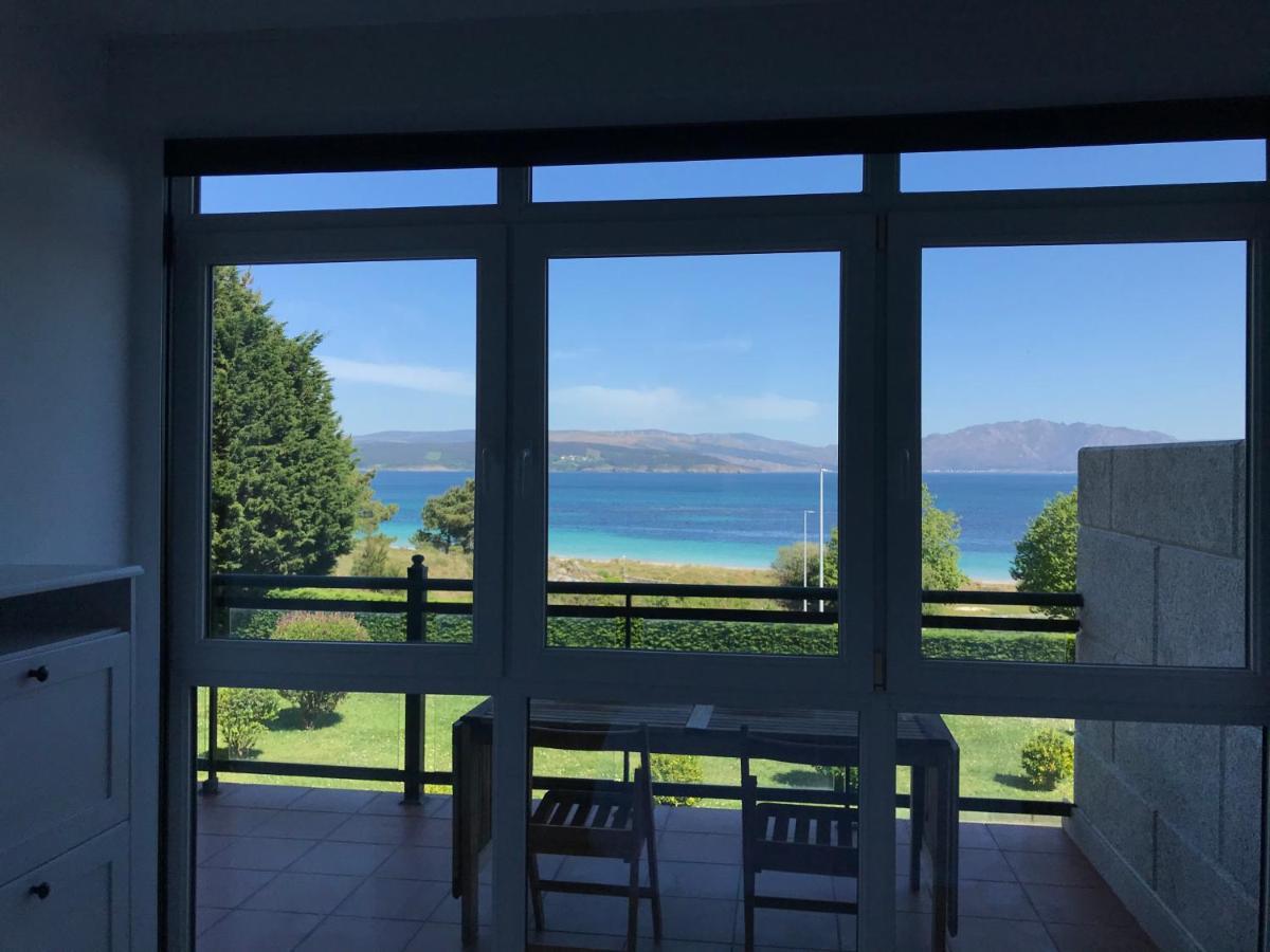 Apartamento Con Terraza Primera Linea De Playa Finisterre Bagian luar foto