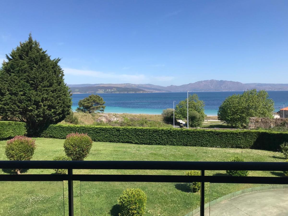 Apartamento Con Terraza Primera Linea De Playa Finisterre Bagian luar foto